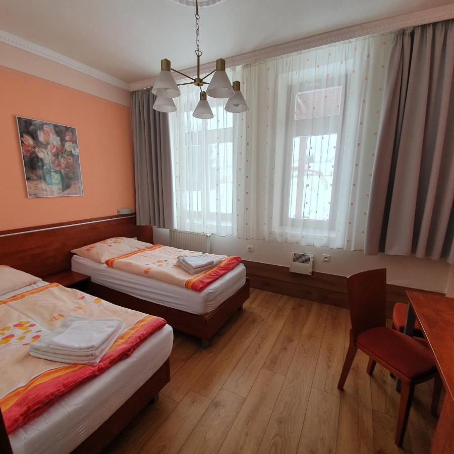 Red Deer Hotel Brezno Eksteriør billede
